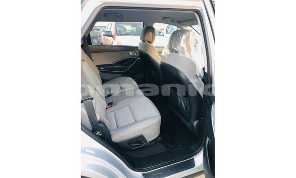 Buy Import Hyundai Santa Fe Other Car in Import - Dubai in Dhufar Buy Import Hyundai Santa Fe Other Car in Import - Dubai in Dhufar