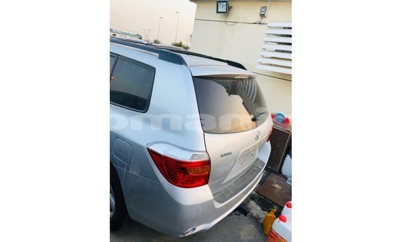 Buy Import Toyota Highlander Other Car in Import - Dubai in Dhufar Buy Import Toyota Highlander Other Car in Import - Dubai in Dhufar