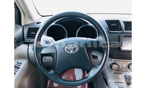 Buy Import Toyota Highlander Other Car in Import - Dubai in Dhufar Buy Import Toyota Highlander Other Car in Import - Dubai in Dhufar