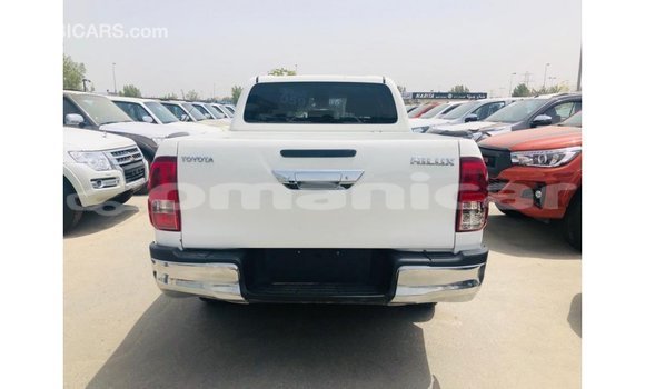 Buy Import Toyota Hilux White Car in Import - Dubai in Dhufar Buy Import Toyota Hilux White Car in Import - Dubai in Dhufar