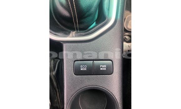 Buy Import Toyota Hilux White Car in Import - Dubai in Dhufar Buy Import Toyota Hilux White Car in Import - Dubai in Dhufar