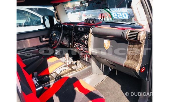 Buy Import Toyota FJ Cruiser Black Car in Import - Dubai in Dhufar Buy Import Toyota FJ Cruiser Black Car in Import - Dubai in Dhufar
