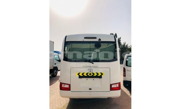 Buy Import Toyota Coaster White Car in Import - Dubai in Dhufar Buy Import Toyota Coaster White Car in Import - Dubai in Dhufar