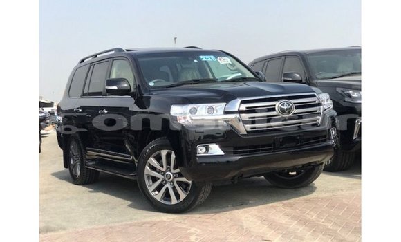 Buy Import Toyota Land Cruiser Black Car in Import - Dubai in Dhufar