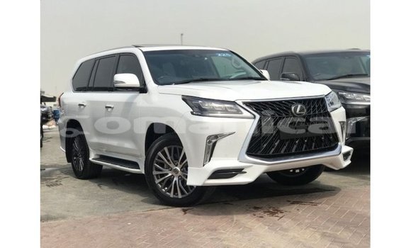 Buy Import Lexus LX White Car in Import - Dubai in Dhufar Buy Import Lexus LX White Car in Import - Dubai in Dhufar