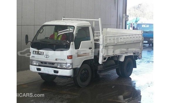 Buy Import Toyota Dyna White Car in Import - Dubai in Dhufar Buy Import Toyota Dyna White Car in Import - Dubai in Dhufar