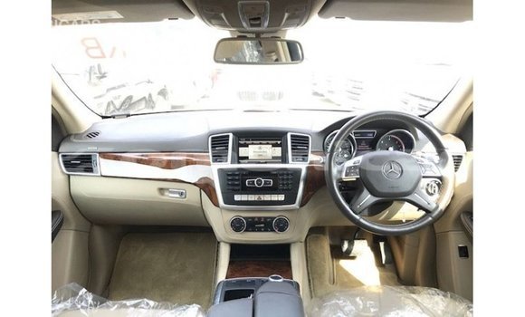 Buy Import Mercedes-Benz 190 White Car in Import - Dubai in Dhufar Buy Import Mercedes-Benz 190 White Car in Import - Dubai in Dhufar