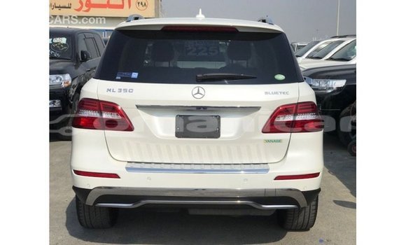 Buy Import Mercedes-Benz 190 White Car in Import - Dubai in Dhufar Buy Import Mercedes-Benz 190 White Car in Import - Dubai in Dhufar