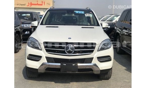 Buy Import Mercedes-Benz 190 White Car in Import - Dubai in Dhufar Buy Import Mercedes-Benz 190 White Car in Import - Dubai in Dhufar