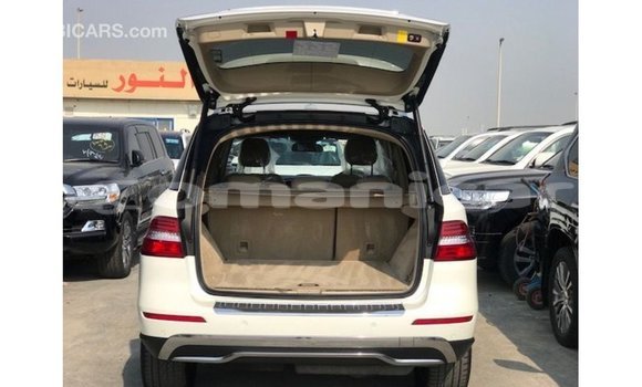 Buy Import Mercedes-Benz 190 White Car in Import - Dubai in Dhufar Buy Import Mercedes-Benz 190 White Car in Import - Dubai in Dhufar