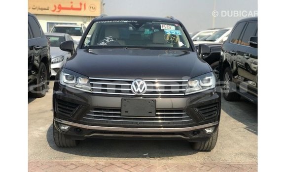 Buy Import Volkswagen Touareg Brown Car in Import - Dubai in Dhufar Buy Import Volkswagen Touareg Brown Car in Import - Dubai in Dhufar
