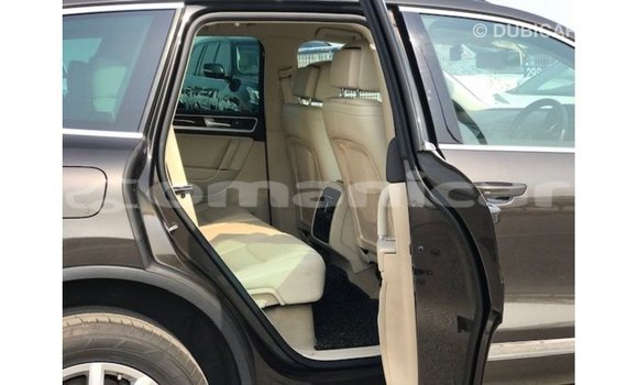 Buy Import Volkswagen Touareg Brown Car in Import - Dubai in Dhufar Buy Import Volkswagen Touareg Brown Car in Import - Dubai in Dhufar