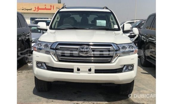 Buy Import Toyota Land Cruiser White Car in Import - Dubai in Dhufar Buy Import Toyota Land Cruiser White Car in Import - Dubai in Dhufar