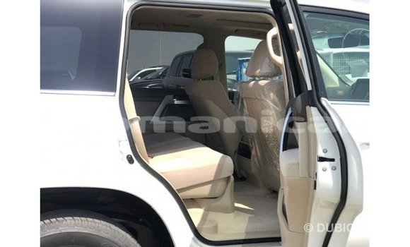 Buy Import Toyota Land Cruiser White Car in Import - Dubai in Dhufar Buy Import Toyota Land Cruiser White Car in Import - Dubai in Dhufar