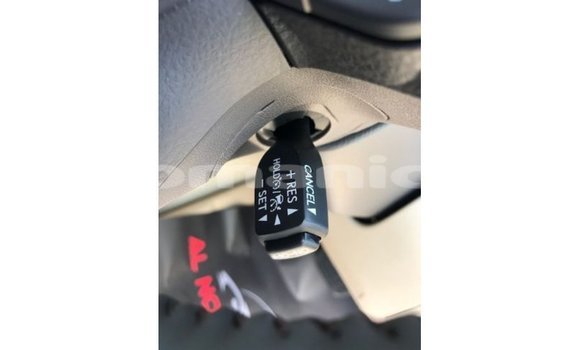 Buy Import Toyota Land Cruiser White Car in Import - Dubai in Dhufar Buy Import Toyota Land Cruiser White Car in Import - Dubai in Dhufar