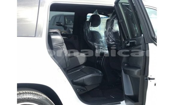 Buy Import Mercedes-Benz 190 White Car in Import - Dubai in Dhufar Buy Import Mercedes-Benz 190 White Car in Import - Dubai in Dhufar