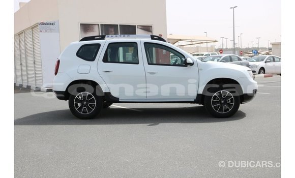 Buy Import Renault Duster White Car in Import - Dubai in Dhufar