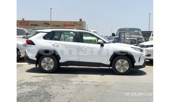 Buy Import Toyota 4Runner White Car in Import - Dubai in Dhufar Buy Import Toyota 4Runner White Car in Import - Dubai in Dhufar