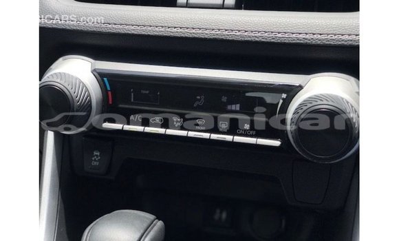 Buy Import Toyota 4Runner White Car in Import - Dubai in Dhufar Buy Import Toyota 4Runner White Car in Import - Dubai in Dhufar