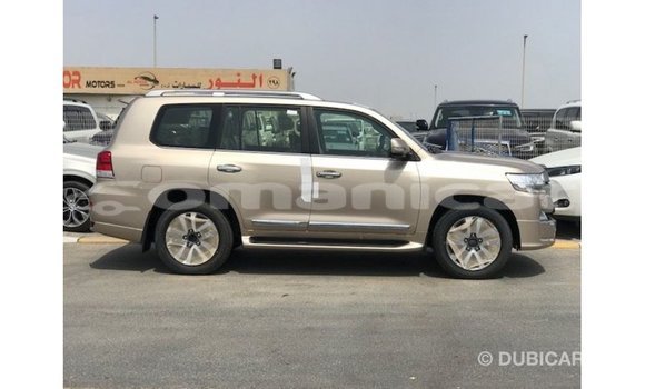 Buy Import Toyota Land Cruiser Other Car in Import - Dubai in Dhufar Buy Import Toyota Land Cruiser Other Car in Import - Dubai in Dhufar