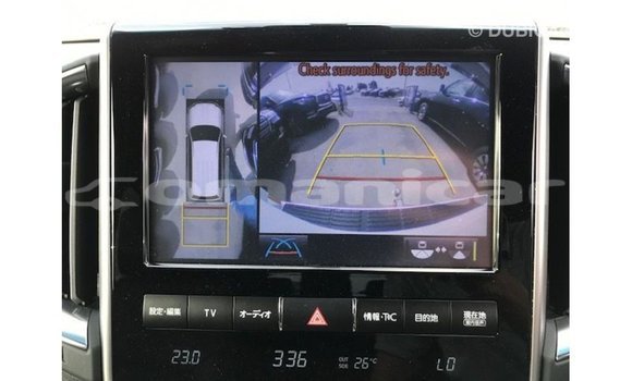 Buy Import Toyota Land Cruiser White Car in Import - Dubai in Dhufar Buy Import Toyota Land Cruiser White Car in Import - Dubai in Dhufar