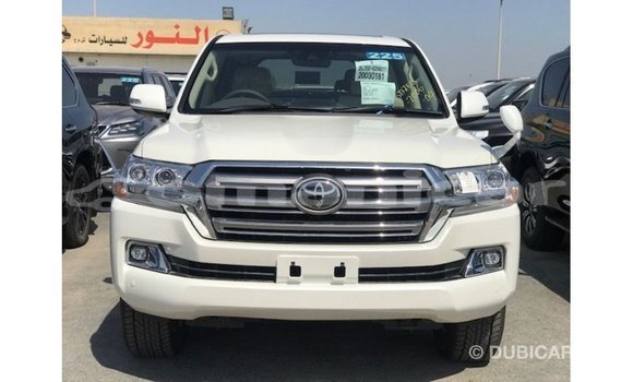 Buy Import Toyota Land Cruiser White Car in Import - Dubai in Dhufar Buy Import Toyota Land Cruiser White Car in Import - Dubai in Dhufar