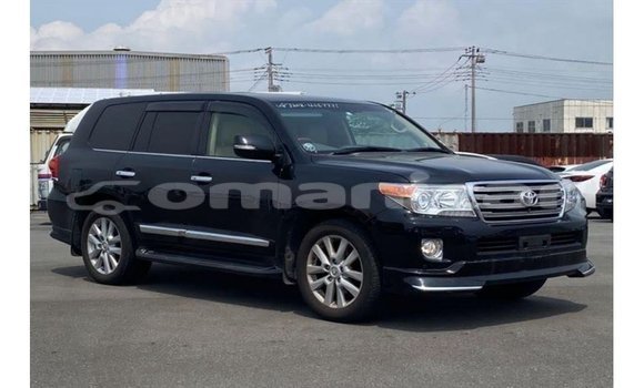 Buy Import Toyota Land Cruiser Black Car in Import - Dubai in Dhufar