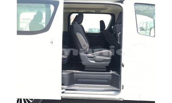 Buy Import Toyota Granvia White Car in Import - Dubai in Dhufar Buy Import Toyota Granvia White Car in Import - Dubai in Dhufar