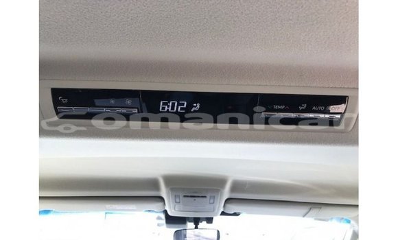 Buy Import Toyota Granvia White Car in Import - Dubai in Dhufar Buy Import Toyota Granvia White Car in Import - Dubai in Dhufar