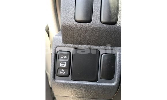 Buy Import Toyota Land Cruiser White Car in Import - Dubai in Dhufar Buy Import Toyota Land Cruiser White Car in Import - Dubai in Dhufar