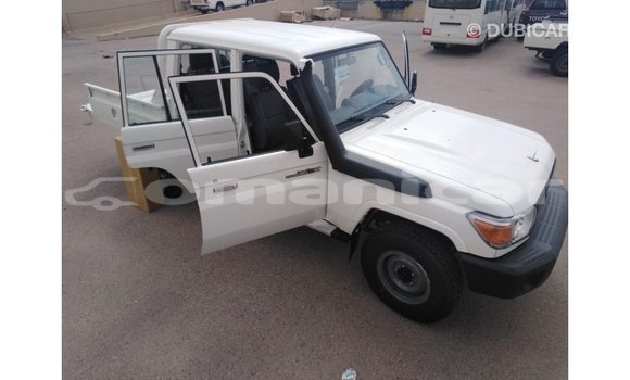 Buy Import Toyota Land Cruiser White Car in Import - Dubai in Dhufar Buy Import Toyota Land Cruiser White Car in Import - Dubai in Dhufar