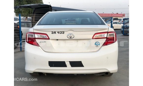 Buy Import Toyota Camry White Car in Import - Dubai in Dhufar Buy Import Toyota Camry White Car in Import - Dubai in Dhufar