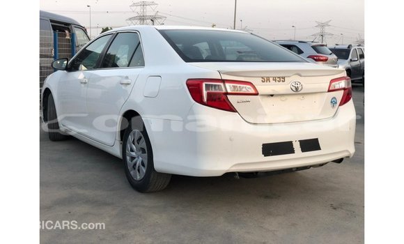 Buy Import Toyota Camry White Car in Import - Dubai in Dhufar Buy Import Toyota Camry White Car in Import - Dubai in Dhufar