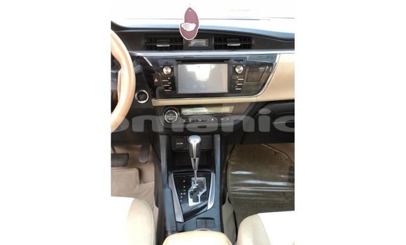 Buy Import Toyota Corolla White Car in Import - Dubai in Dhufar Buy Import Toyota Corolla White Car in Import - Dubai in Dhufar