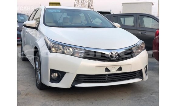 Buy Import Toyota Corolla White Car in Import - Dubai in Dhufar Buy Import Toyota Corolla White Car in Import - Dubai in Dhufar