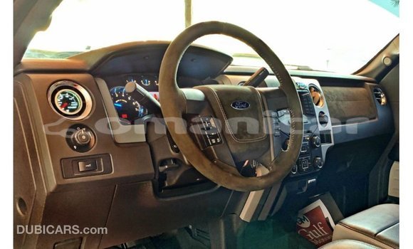 Buy Import Ford Club Wagon Red Car in Import - Dubai in Dhufar Buy Import Ford Club Wagon Red Car in Import - Dubai in Dhufar