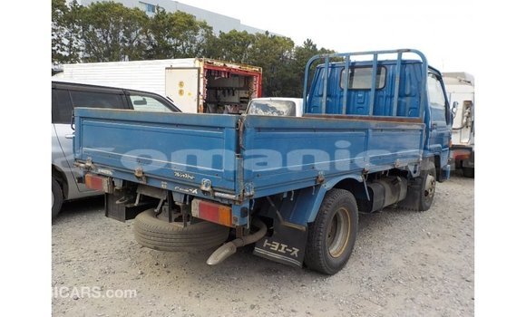 Buy Import Toyota Dyna Blue Car in Import - Dubai in Dhufar Buy Import Toyota Dyna Blue Car in Import - Dubai in Dhufar