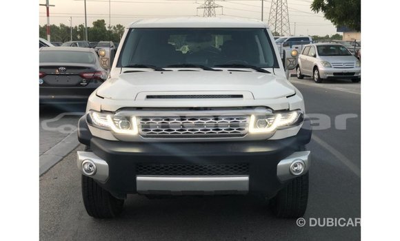 Buy Import Toyota FJ Cruiser White Car in Import - Dubai in Dhufar Buy Import Toyota FJ Cruiser White Car in Import - Dubai in Dhufar