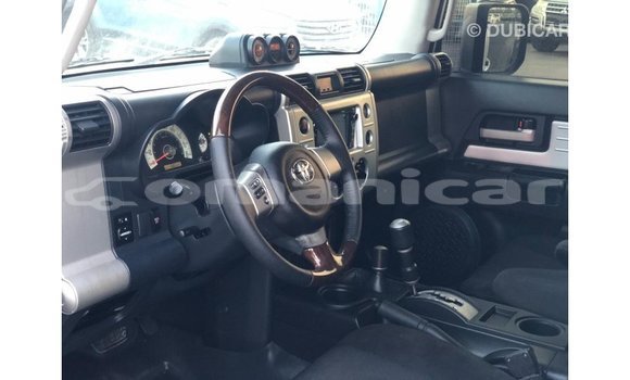 Buy Import Toyota FJ Cruiser White Car in Import - Dubai in Dhufar Buy Import Toyota FJ Cruiser White Car in Import - Dubai in Dhufar