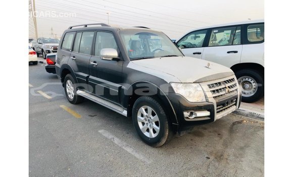 Buy Import Mitsubishi Pajero Black Car in Import - Dubai in Dhufar Buy Import Mitsubishi Pajero Black Car in Import - Dubai in Dhufar
