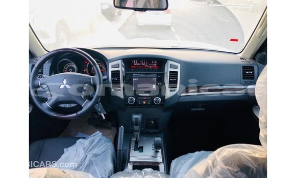 Buy Import Mitsubishi Pajero Black Car in Import - Dubai in Dhufar Buy Import Mitsubishi Pajero Black Car in Import - Dubai in Dhufar