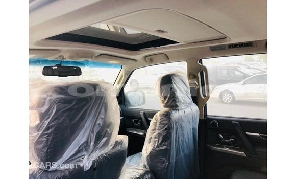 Buy Import Mitsubishi Pajero Black Car in Import - Dubai in Dhufar Buy Import Mitsubishi Pajero Black Car in Import - Dubai in Dhufar