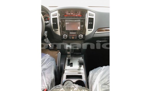 Buy Import Mitsubishi Pajero Black Car in Import - Dubai in Dhufar Buy Import Mitsubishi Pajero Black Car in Import - Dubai in Dhufar