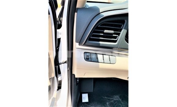 Buy Import Hyundai Elantra White Car in Import - Dubai in Dhufar Buy Import Hyundai Elantra White Car in Import - Dubai in Dhufar
