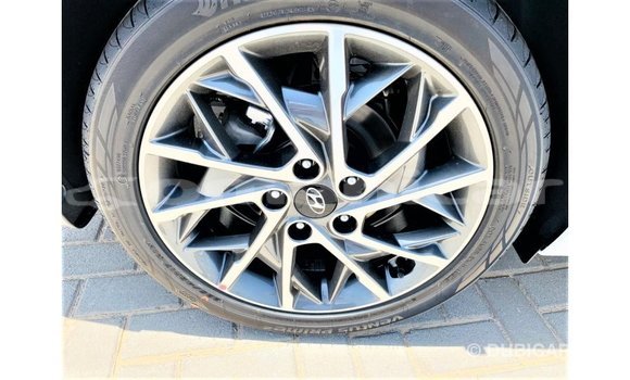 Buy Import Hyundai Elantra White Car in Import - Dubai in Dhufar Buy Import Hyundai Elantra White Car in Import - Dubai in Dhufar