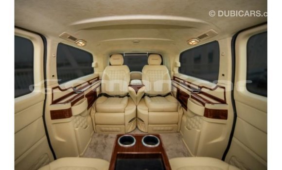 Buy Import Mercedes-Benz 250 Black Car in Import - Dubai in Dhufar