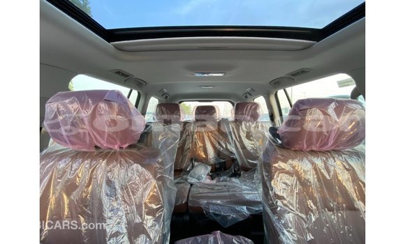 Buy Import Toyota Land Cruiser White Car in Import - Dubai in Dhufar Buy Import Toyota Land Cruiser White Car in Import - Dubai in Dhufar