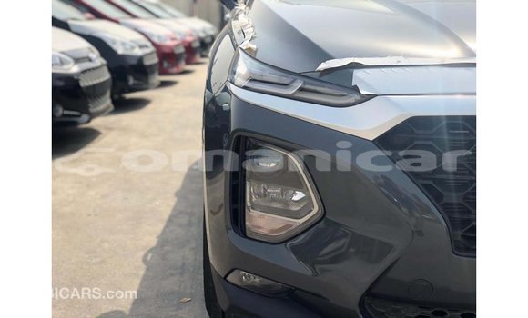 Buy Import Hyundai Santa Fe Green Car in Import - Dubai in Dhufar Buy Import Hyundai Santa Fe Green Car in Import - Dubai in Dhufar