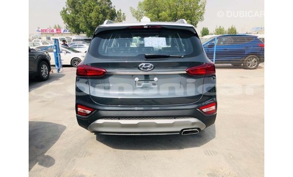 Buy Import Hyundai Santa Fe Green Car in Import - Dubai in Dhufar Buy Import Hyundai Santa Fe Green Car in Import - Dubai in Dhufar