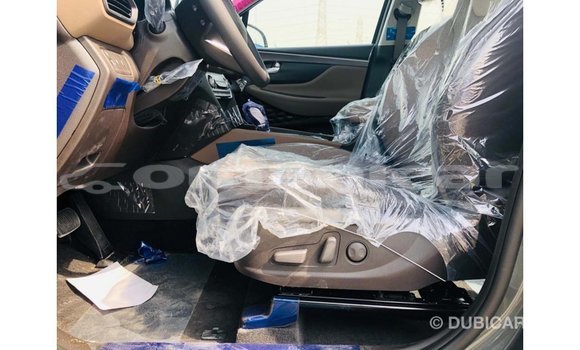 Buy Import Hyundai Santa Fe Green Car in Import - Dubai in Dhufar Buy Import Hyundai Santa Fe Green Car in Import - Dubai in Dhufar